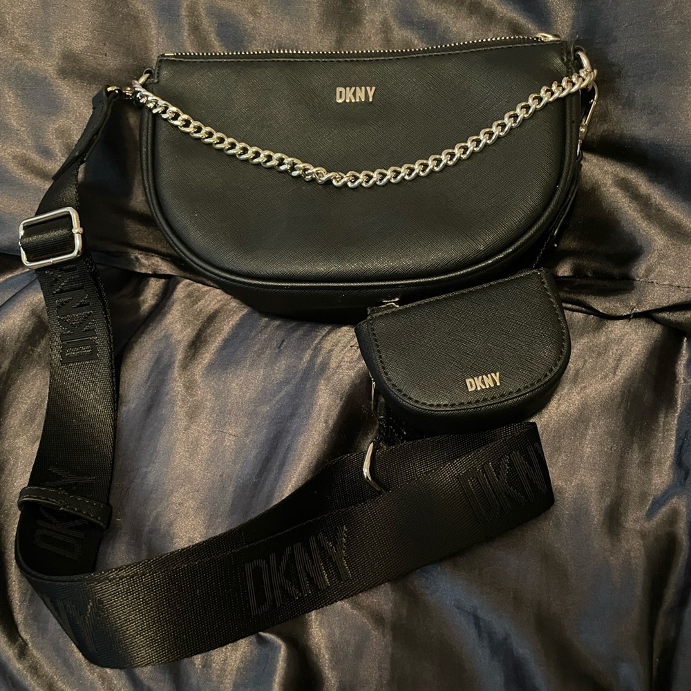 DKNY purse (black)
